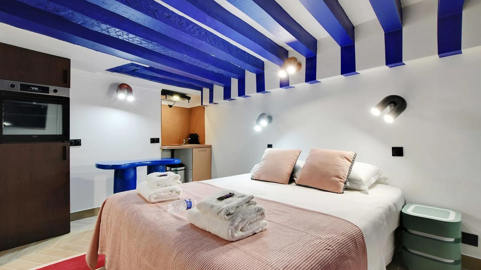Modern Studio For 2 - Louvre Museum-Rivoli Paris 0*,